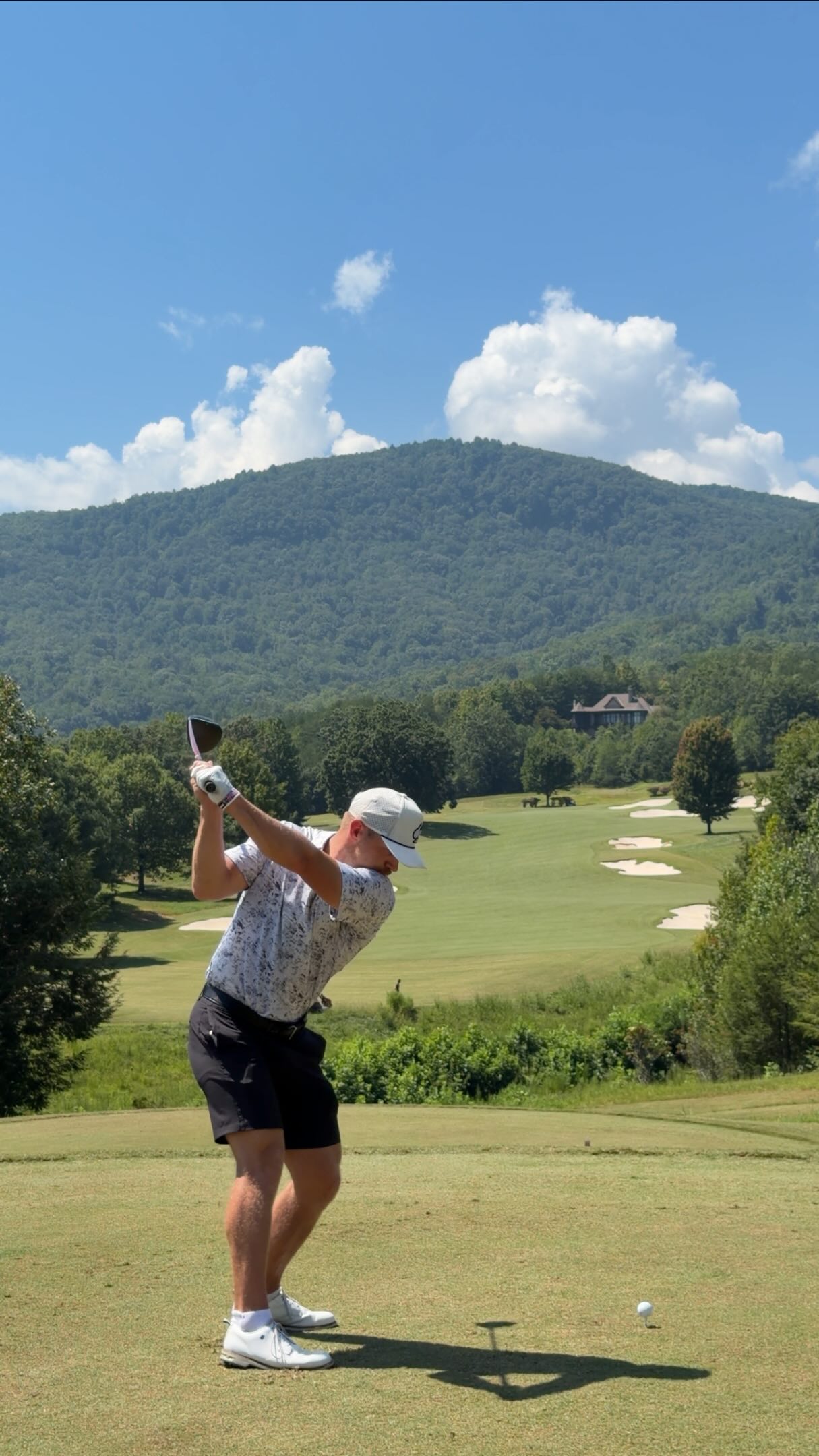 Golf vlog made with GolfCam: How to shoot 37 with only 2 pars @brightscreek 😅 First round trying the left palm down feel at the top to shallow the club, hit a lot of great shots but also a ton of terrible ones. Will keep working on it